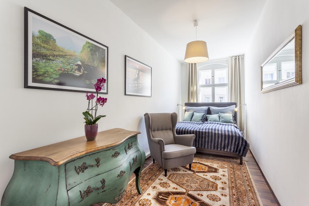 The Rheinsberger - Cosy 2br One Living Up To 6 Apartament