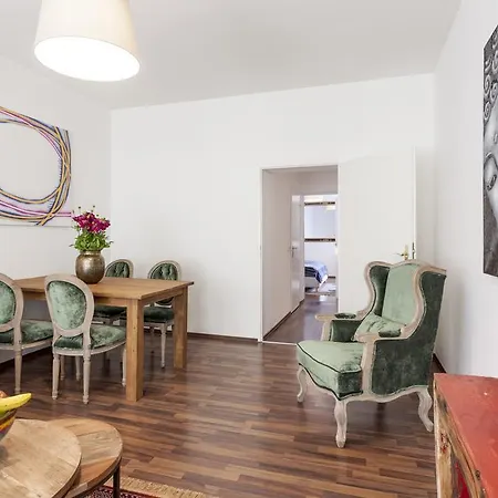 The Rheinsberger - Cosy 2Br One Living Room Up To 6 Berlin Extérieur photo